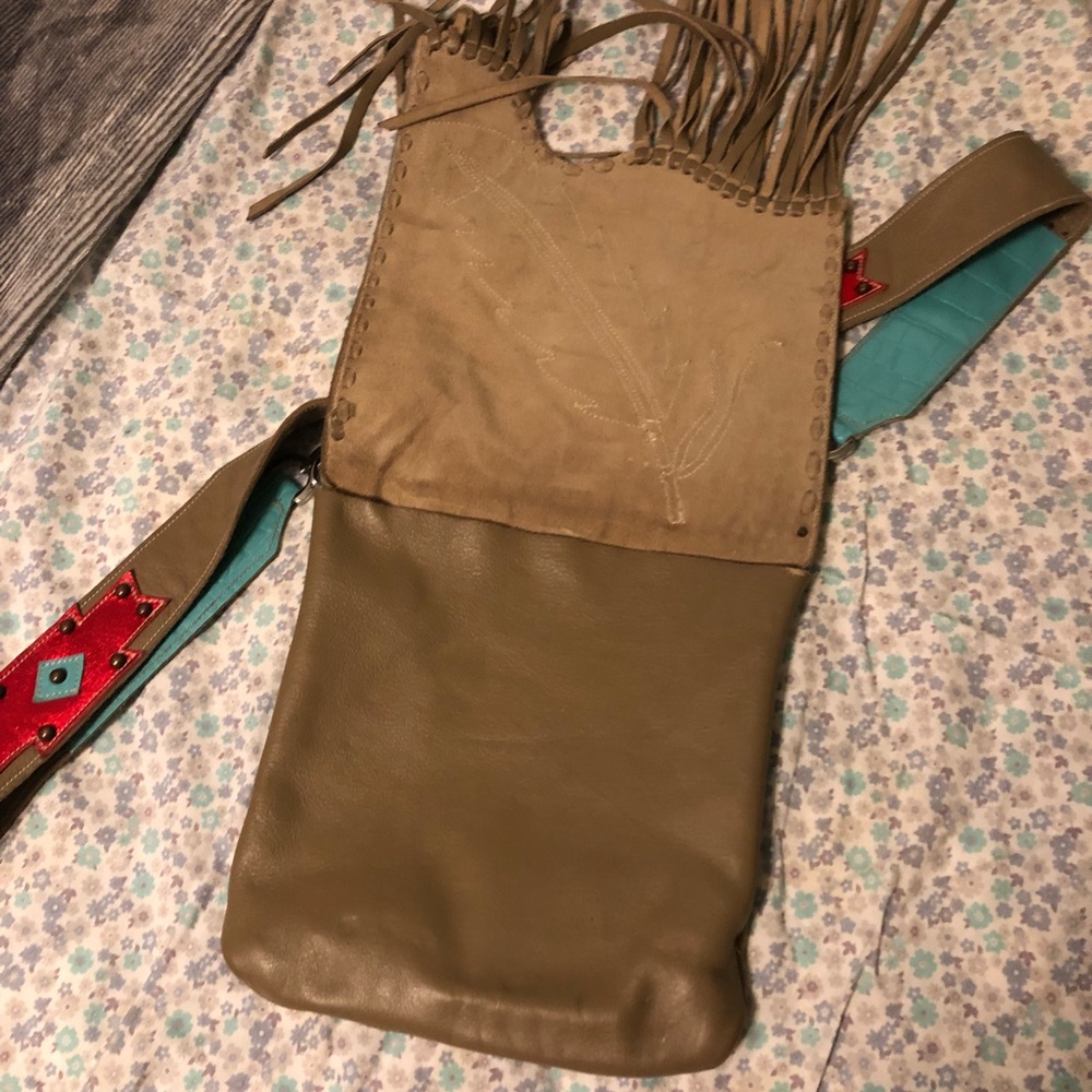 Crossbody fringe feather purse - Picture 2 of 4